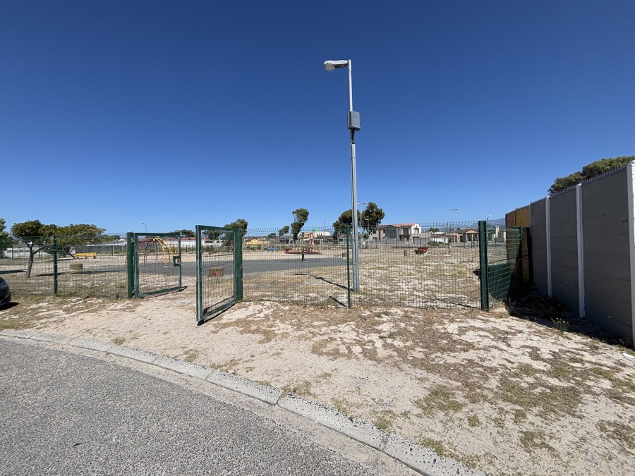 2 Bedroom Property for Sale in Rondevlei Park Western Cape